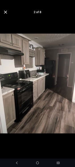 Building Photo - 1659 Daffodil Ave