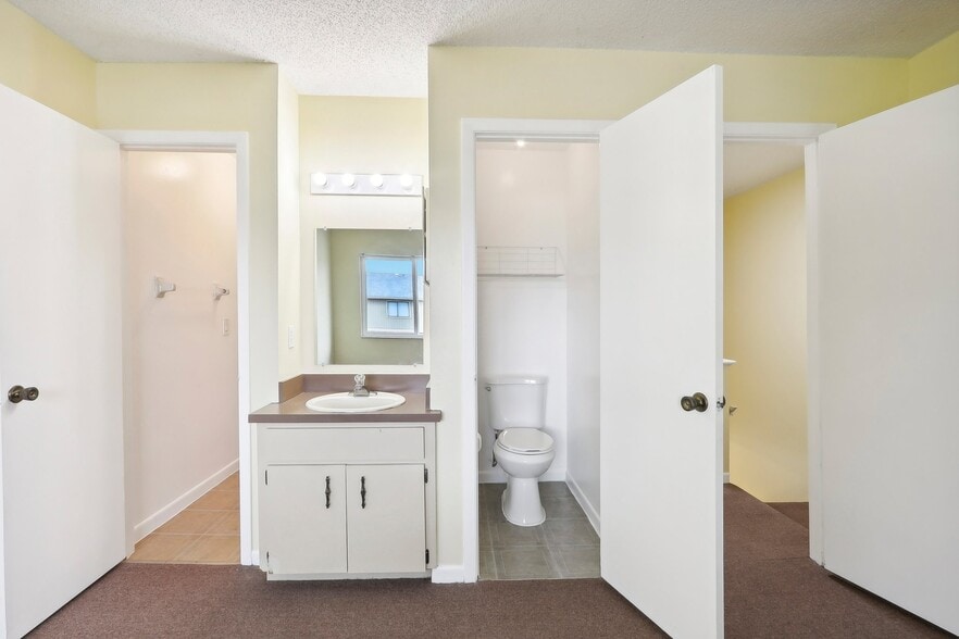 Building Photo - 12006 Pepperdine Pl