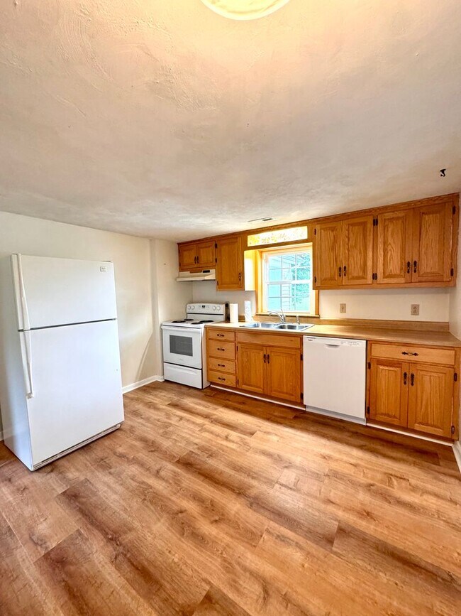 Building Photo - House for Rent in Bridgewater