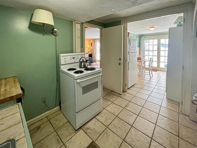 Building Photo - 1315 Mayhew Turnpike