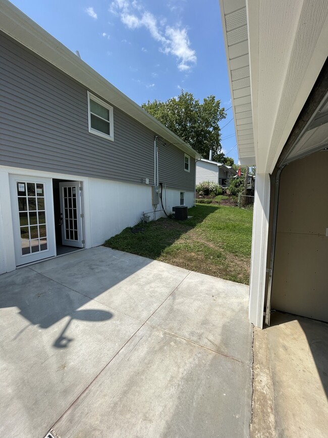 Building Photo - 241 Madison Ave