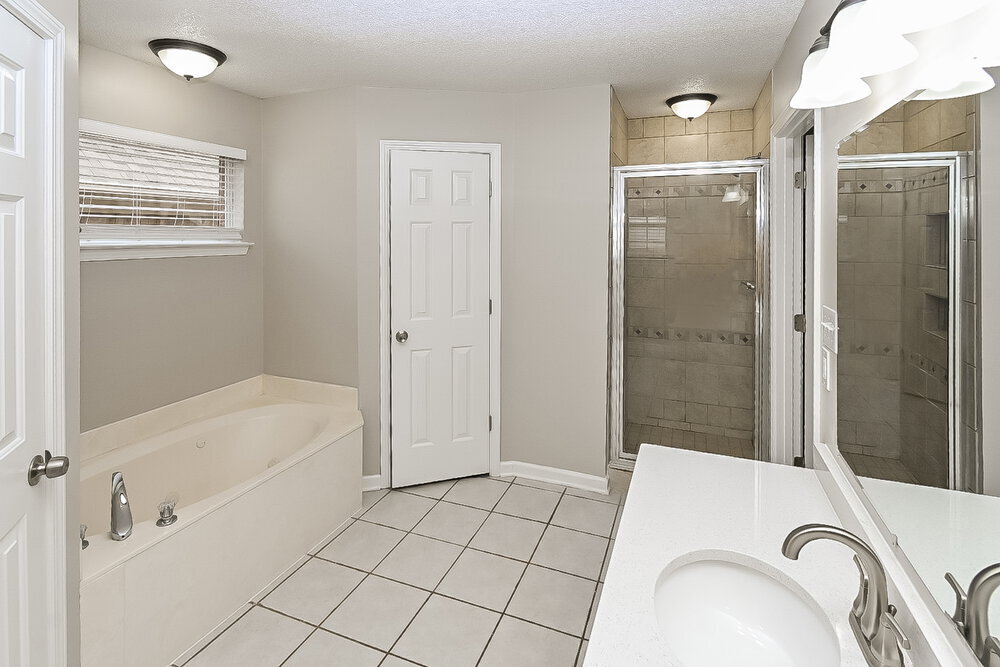 Building Photo - 8752 Cat Tail Dr