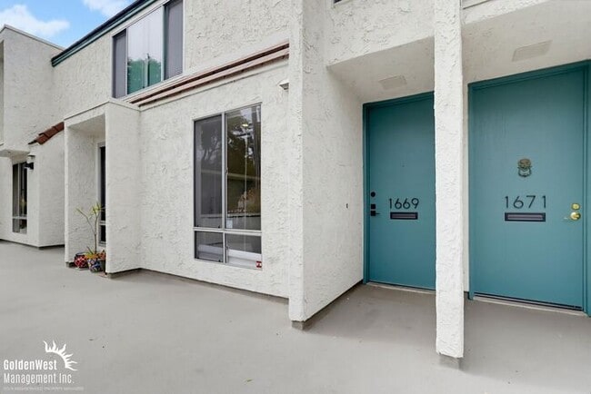 Building Photo - Beautifully Renovated 2Bdm 2.5Ba Mission Hills Condo with Bay Views!