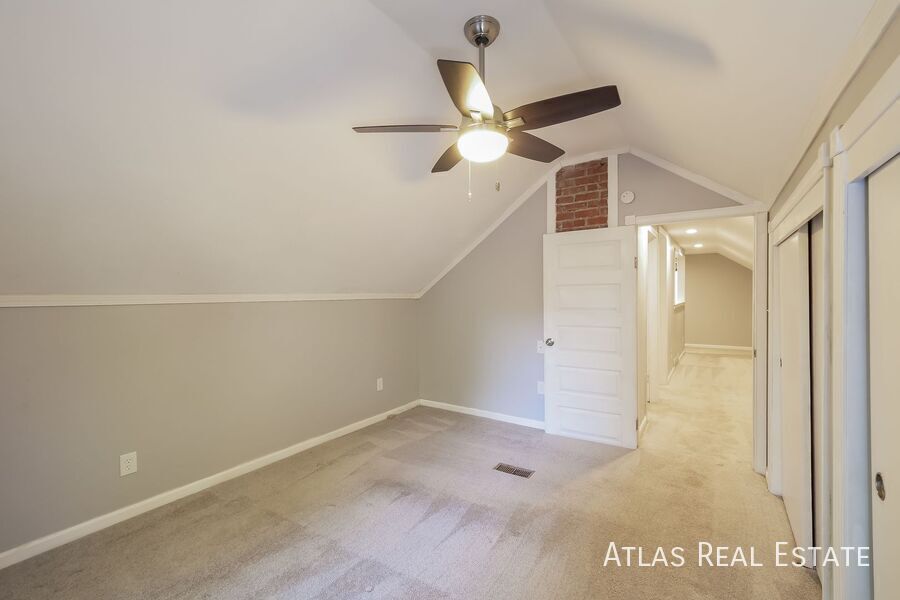 Building Photo - 4631 W 62nd Terrace