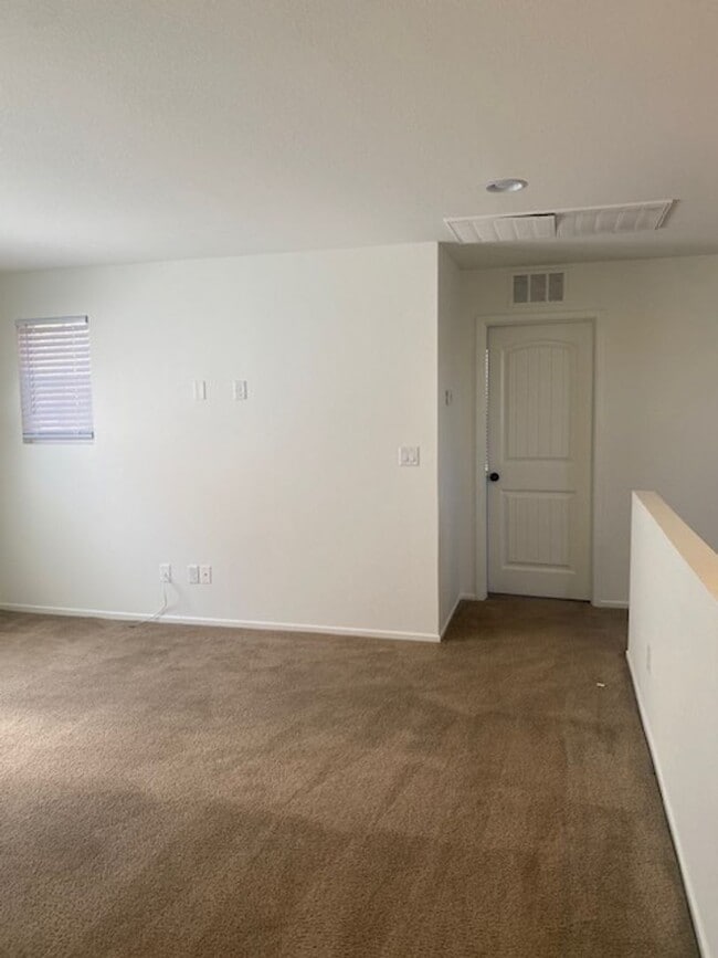 Building Photo - 7918 Point Oaks Ct