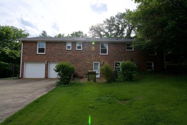 Building Photo - 454 Jones Ln
