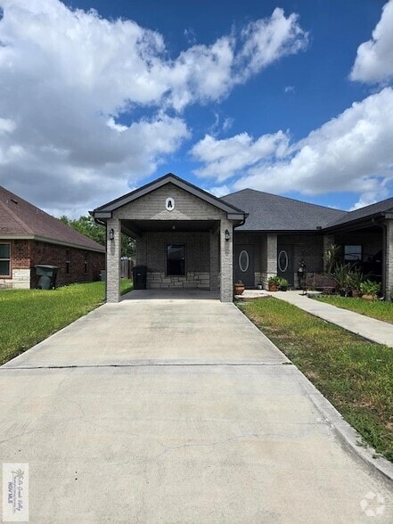 Building Photo - 1217 Escondido Ln