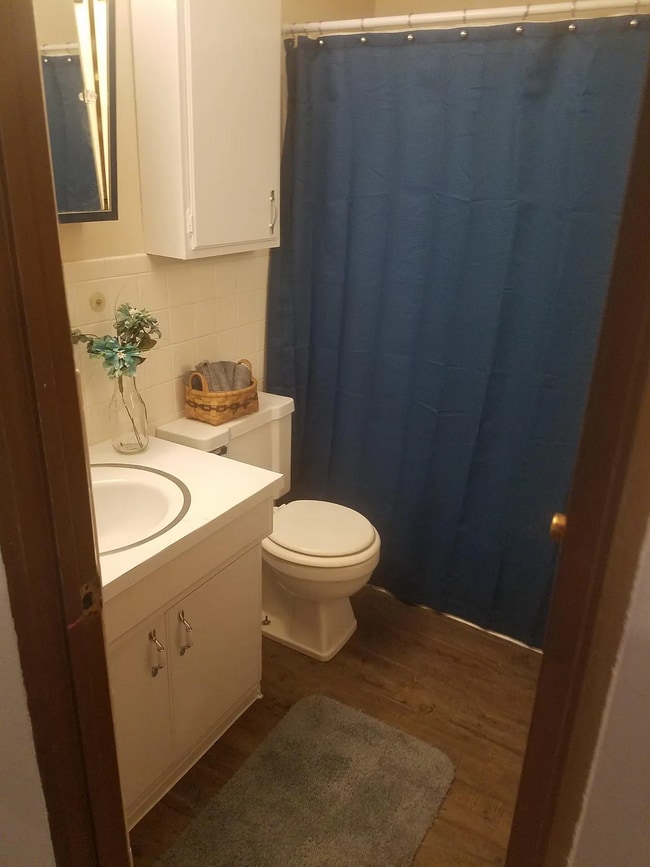 Building Photo - 45 Woodmere Ct