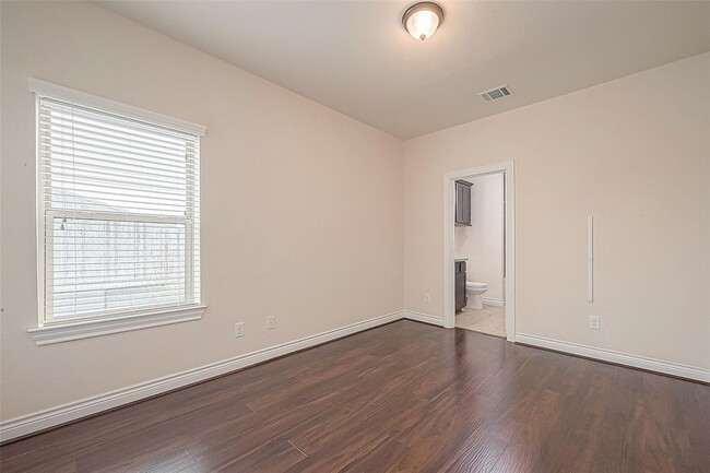 Building Photo - 1606 Parker St