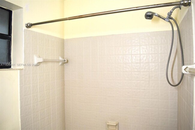 Building Photo - 4459 Carambola Cir S