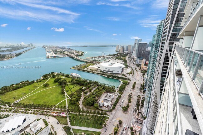Building Photo - 1100 Biscayne Blvd