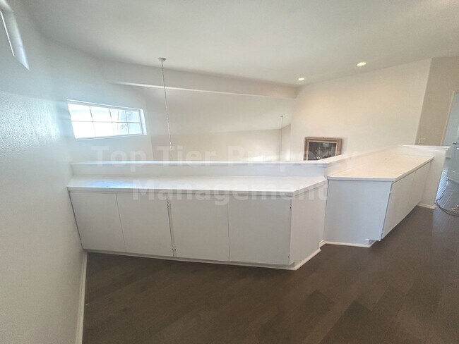 Building Photo - Beautiful 4 bed, 3 bath, 2,726 sqft House in Peaceful San Marcos Neighborhood - Available 11/15