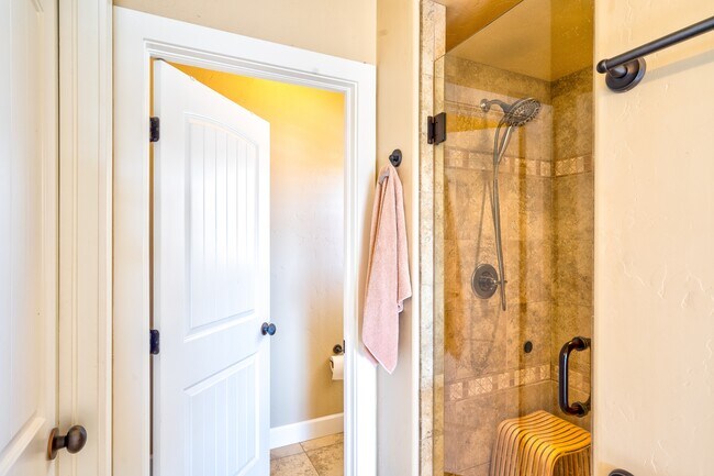 Building Photo - 1085 Diamond Rim Dr
