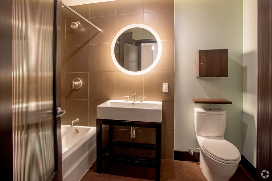 1BR, 1BA - 607SF - Sainte Claire Building