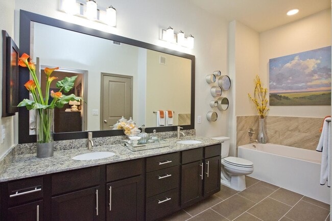 Building Photo - Spacious 2-Bed, 2-Bath | Modern Design Fea...
