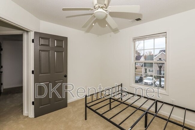 Building Photo - 2555 Flat Shoals Rd