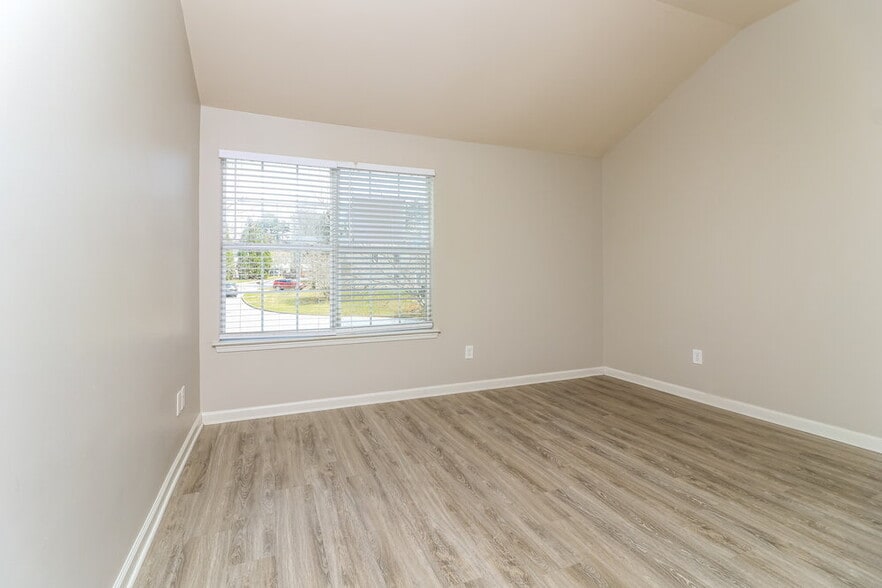 Building Photo - 414 Hidden Creek Ct