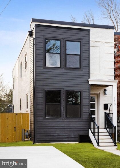 Building Photo - 113 Clifford Ave