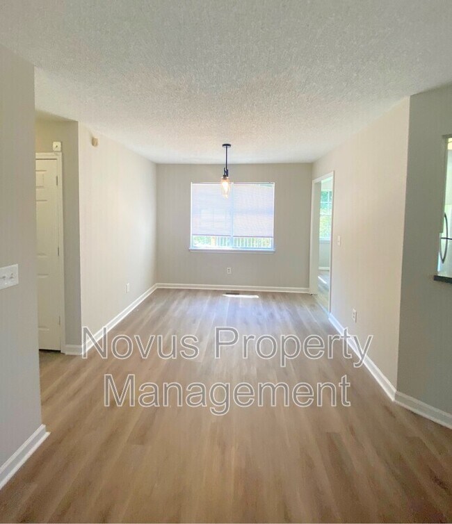 Building Photo - 88 River Ridge Dr