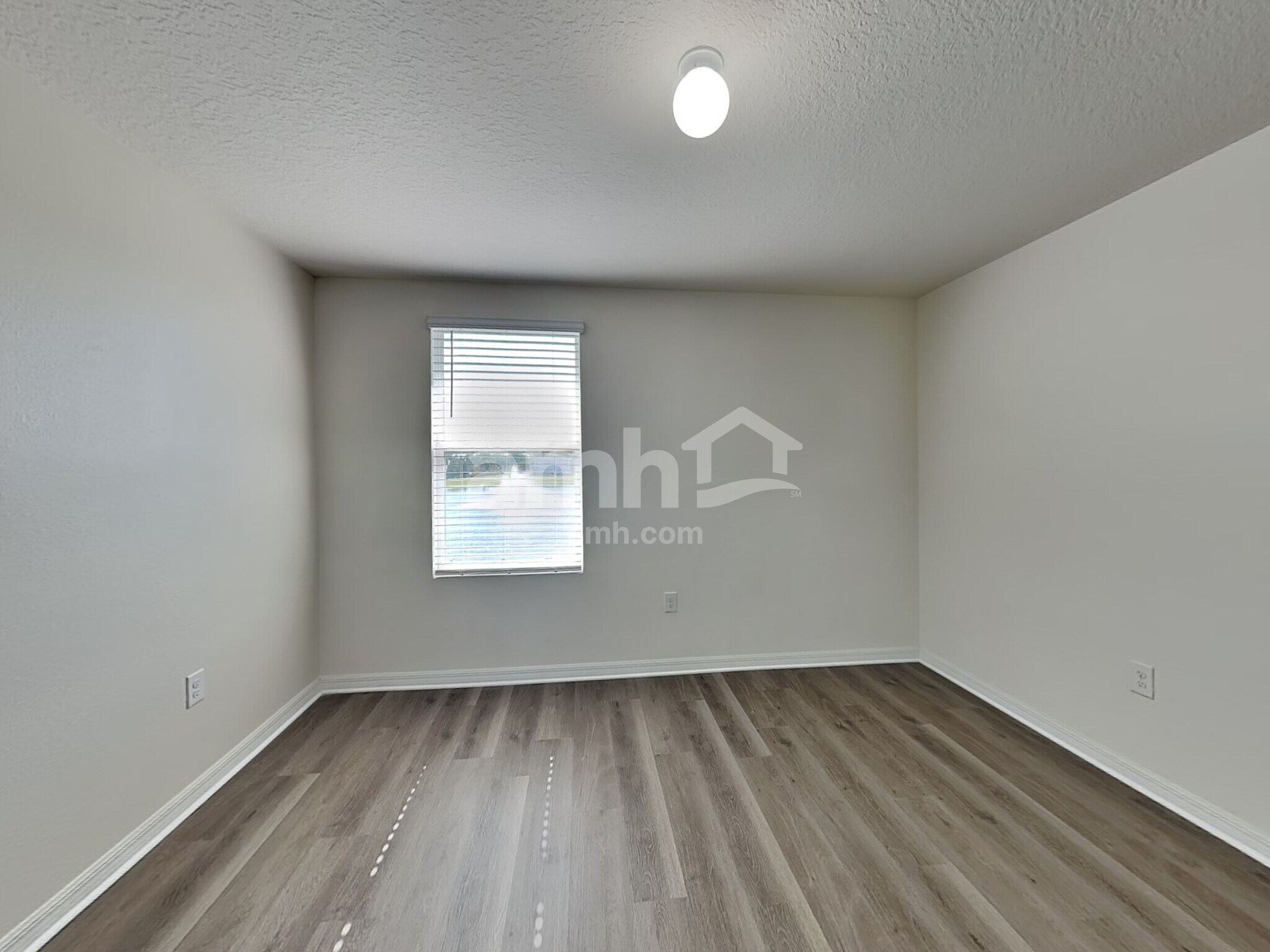 Building Photo - 10316 Flathead Dr