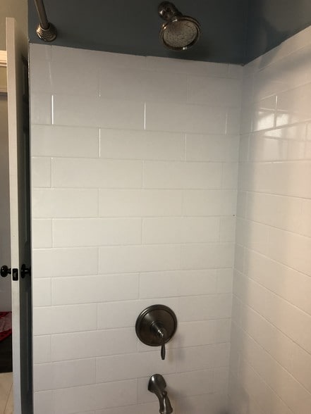 Bathroom - 2515 Oliver Ave