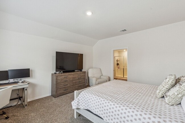 Building Photo - 3012 Glazner Dr