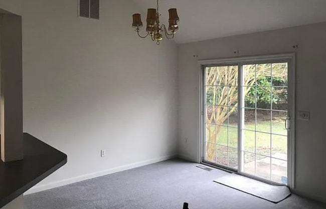 Building Photo - 37487 Burton Ct