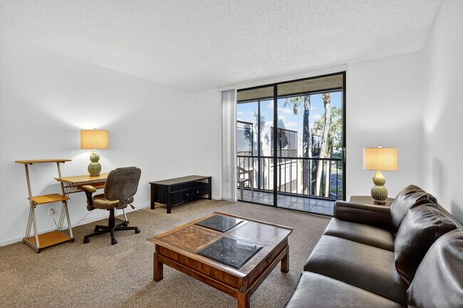 Building Photo - 5220 Las Verdes Cir