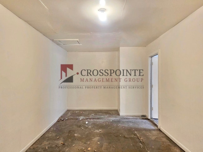 Building Photo - Tour Today! Cozy 3 Bedroom Unit!