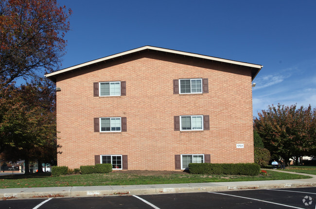 Building Photo - Detrick Plaza Apartments