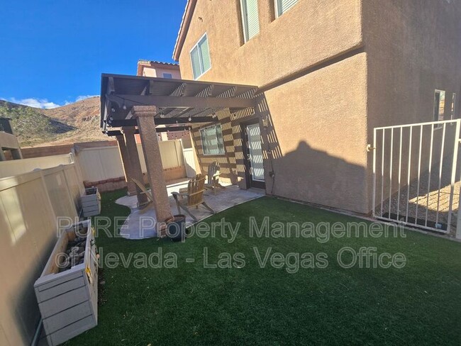 Building Photo - 9389 Black Wolf Ave