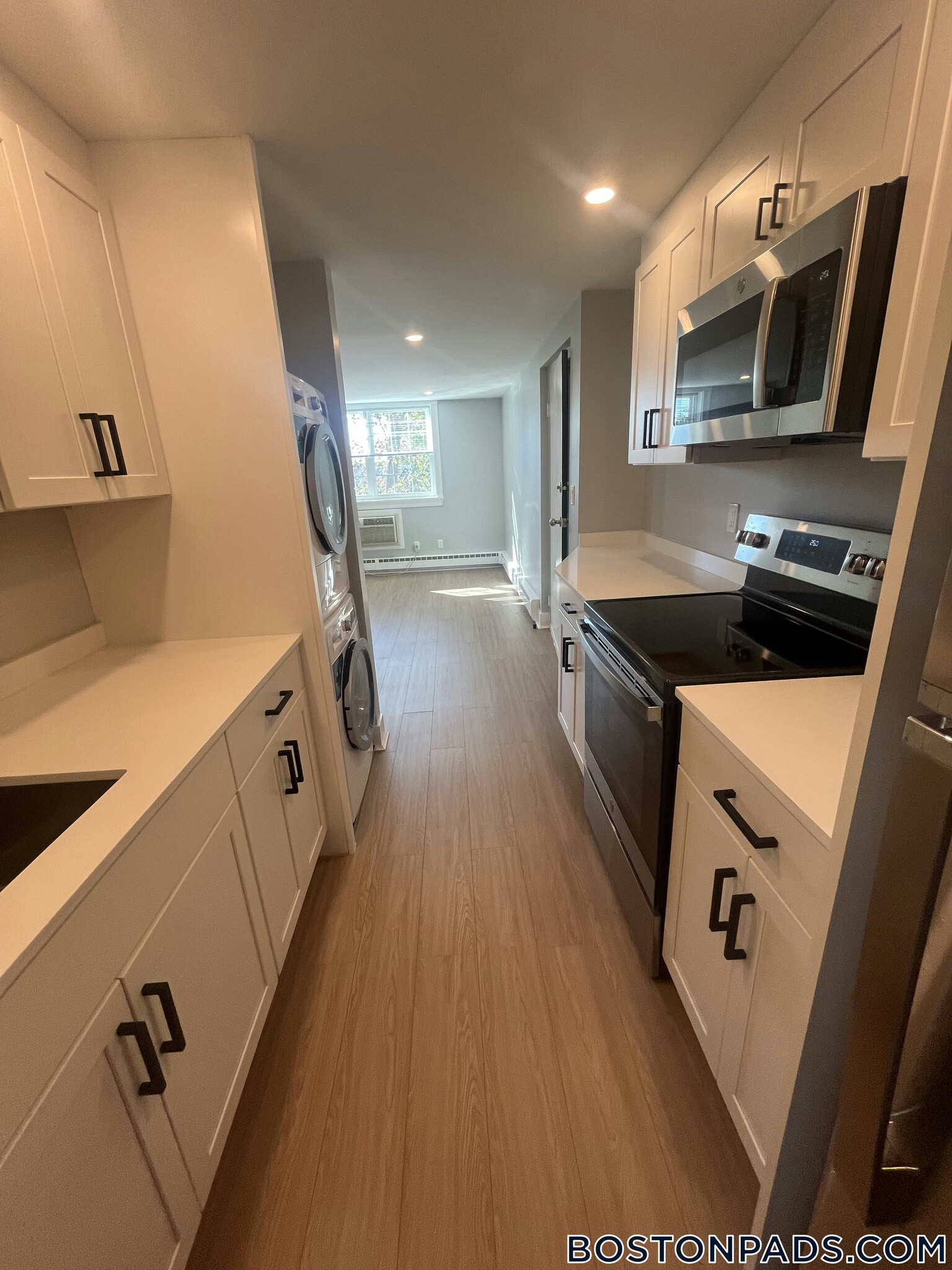 Building Photo - 132 Sherman St