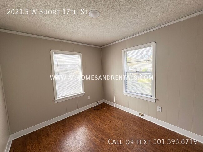Building Photo - 2021.5 W Short 17th St