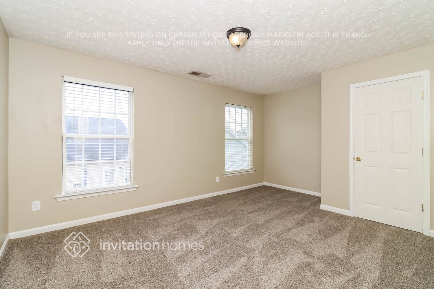 Building Photo - 268 Topaz Dr