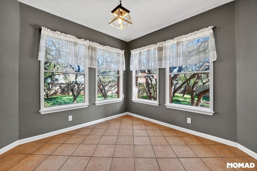 Building Photo - 4504 Moose Dr