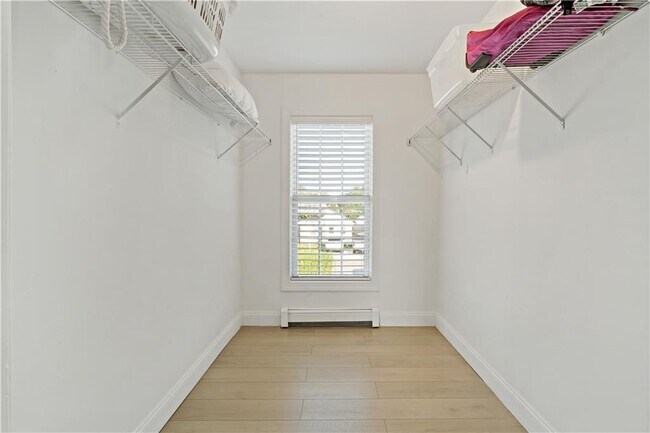 Building Photo - 11 Defelice Rd