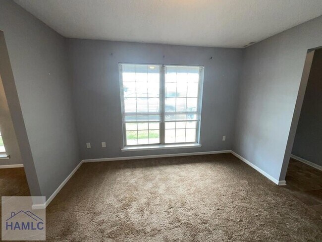 Building Photo - 215 Bridgemont Way