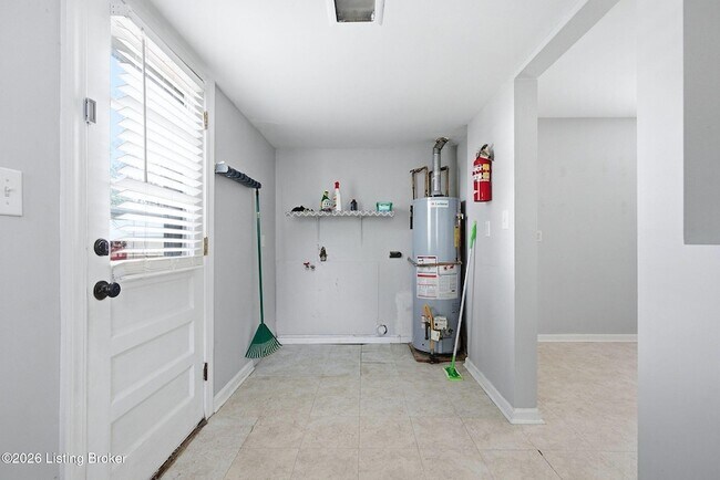 Building Photo - 1047 Seelbach Ave