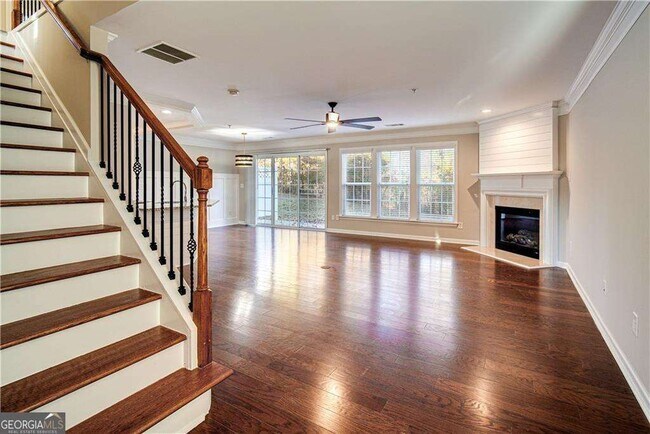 Building Photo - 265 Balaban Cir