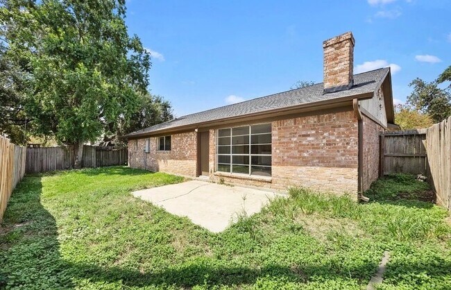 Building Photo - 16523 Loch Maree Ln