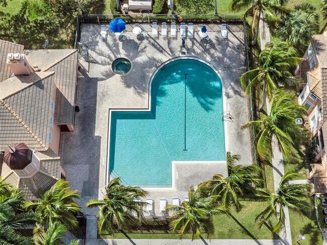 Building Photo - 2109 Belmont Ln