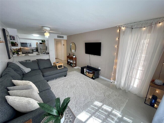 Building Photo - 1280 S Alhambra Cir