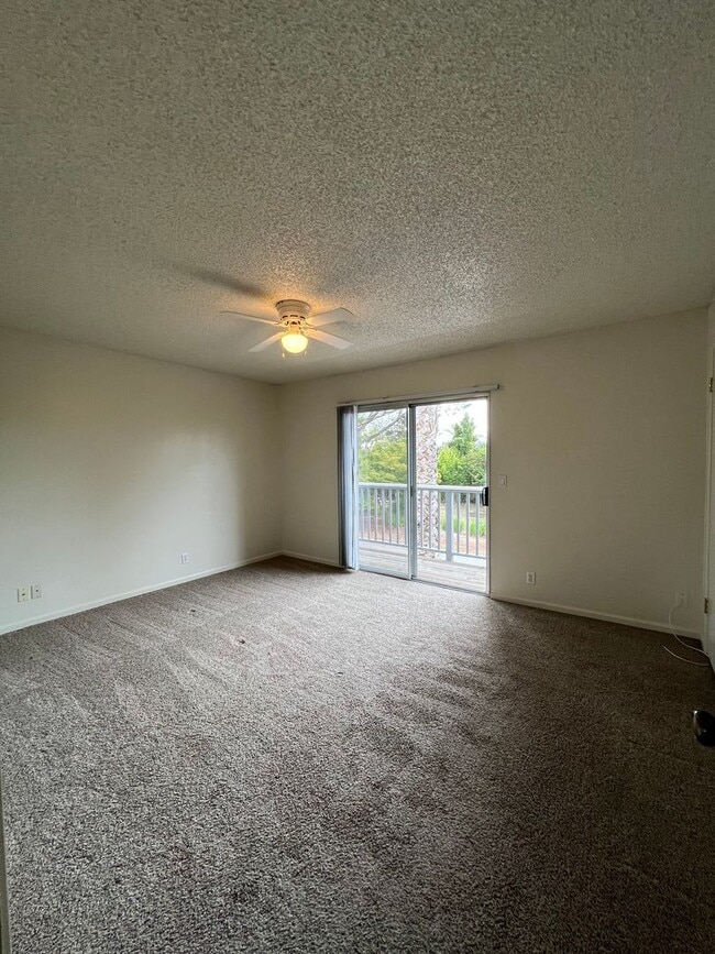 Building Photo - Charming 2 Story Soquel Condo