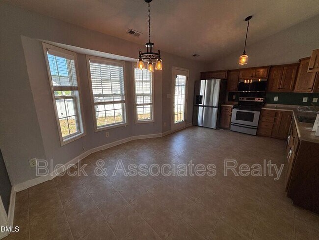 Building Photo - 2228 Stornoway Ct