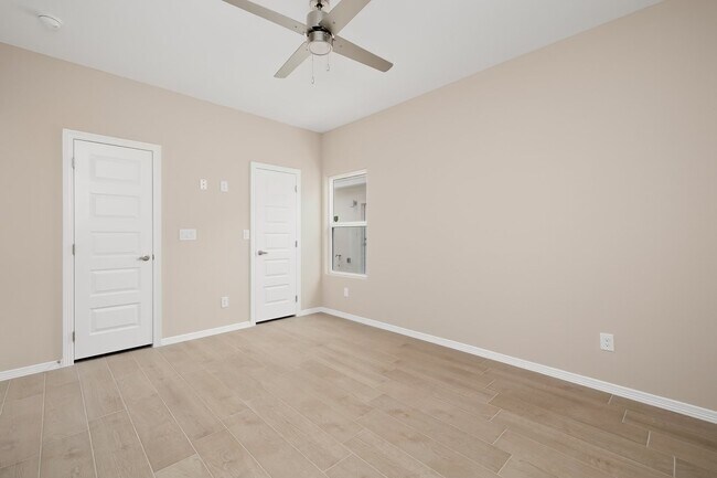 Building Photo - 3105 W Sandlewood St