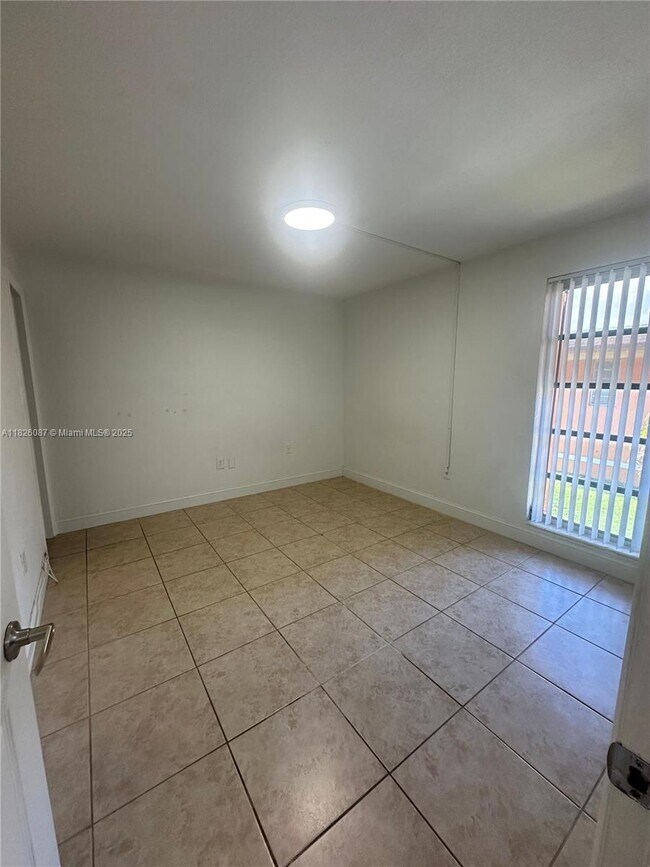 Building Photo - 9487 SW 76th St