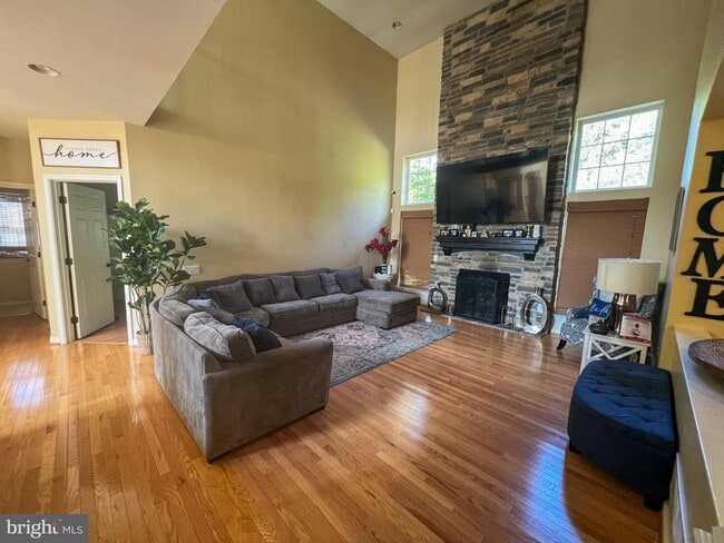 Building Photo - 144 Edgar Rd