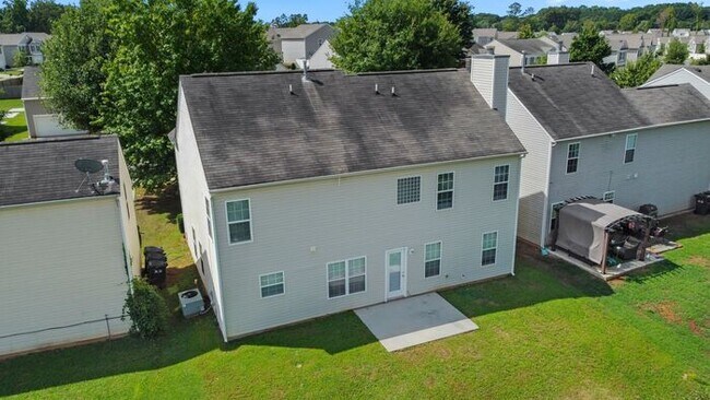 Building Photo - Spacious 4bed/2.5bath Home in Charlotte