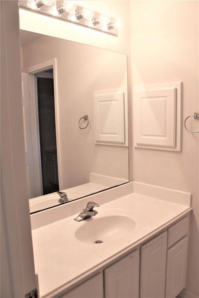 Building Photo - 71 N Brooksedge Cir