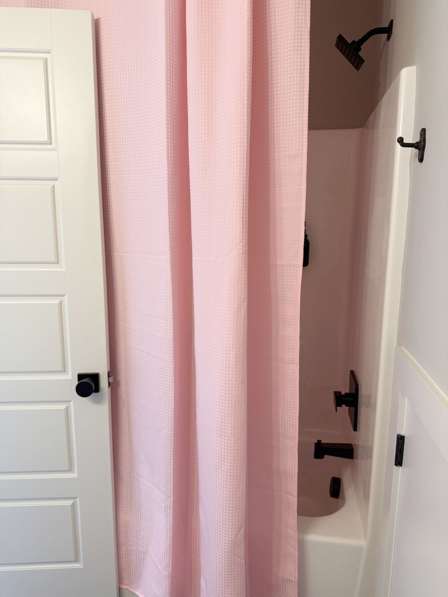 GUEST TUB SHOWER - 110 Textile Ct